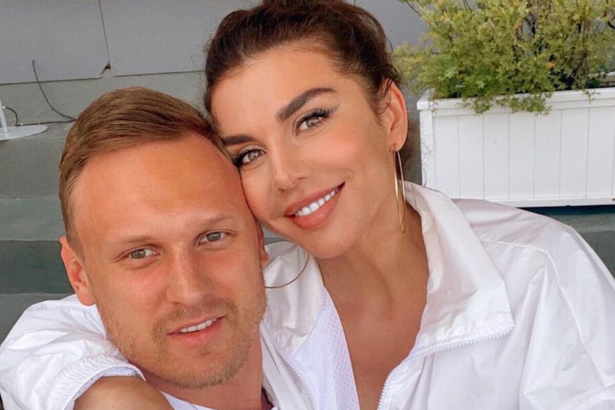    Анна Седокова и Янис Тимма соцсети