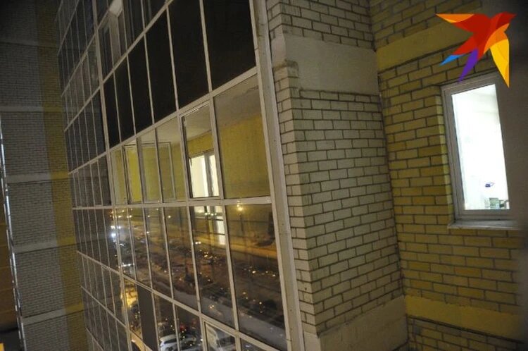 Балкон квартиры где жили сектанты. Фото: Алексей Булатов