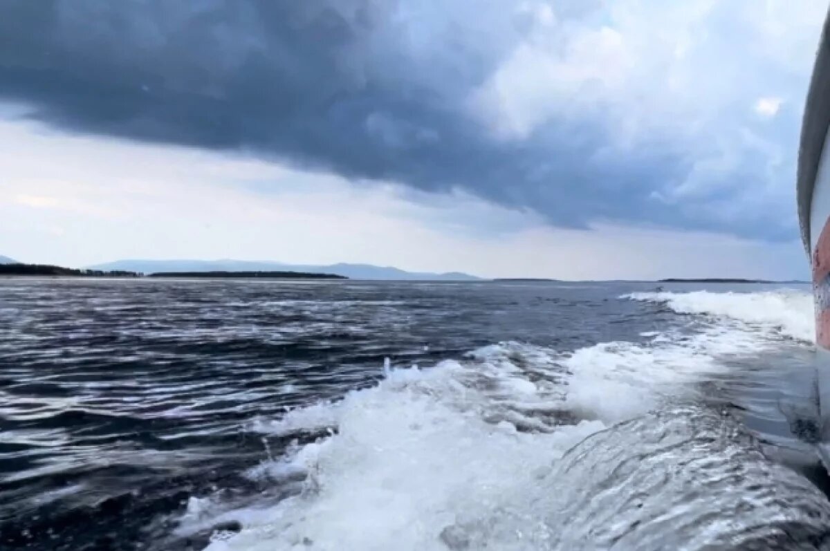    В Печенгском округе ограничили выход судов в Баренцево море из-за непогоды