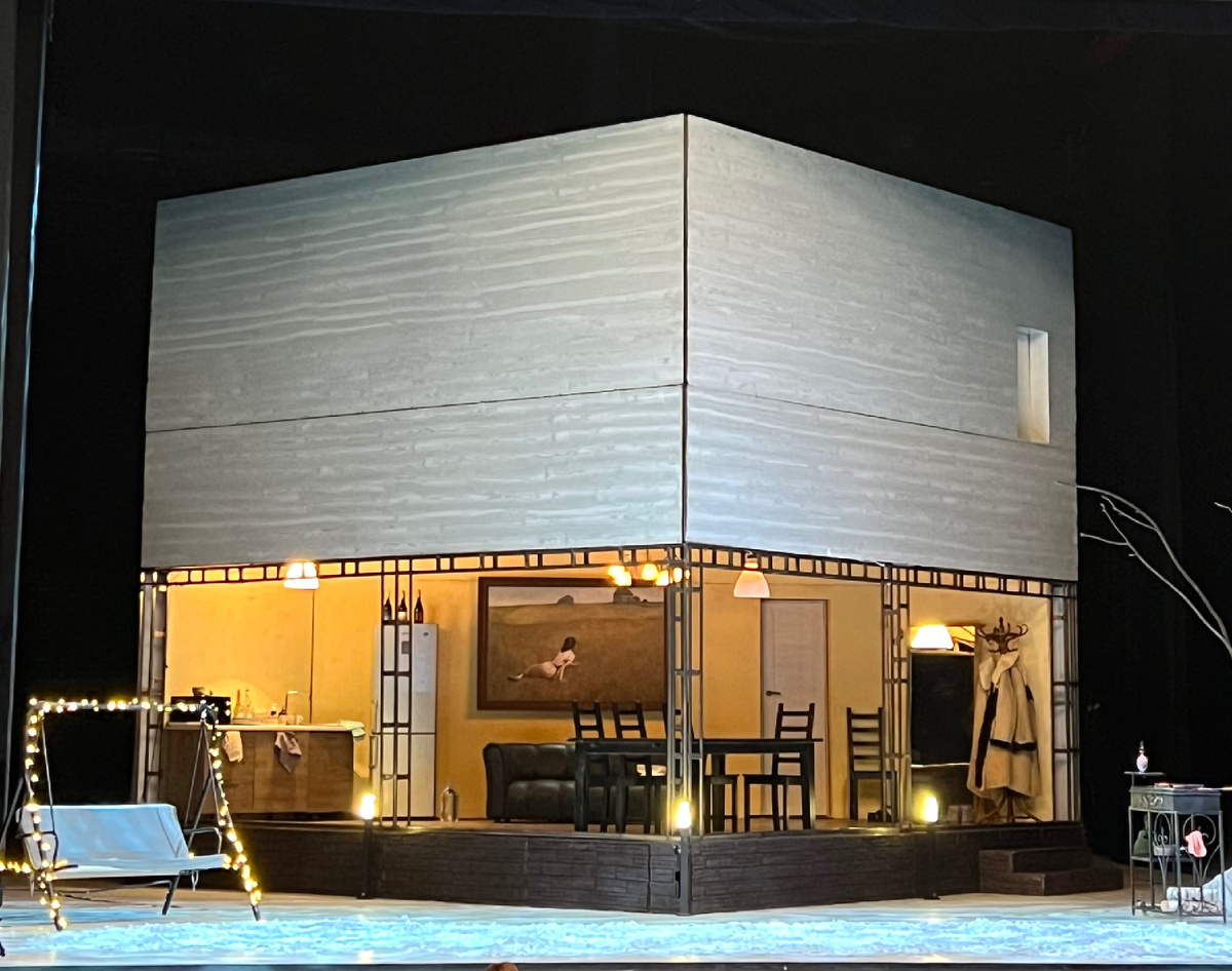 «Медовый месяц в кукольном доме», МТЮЗ