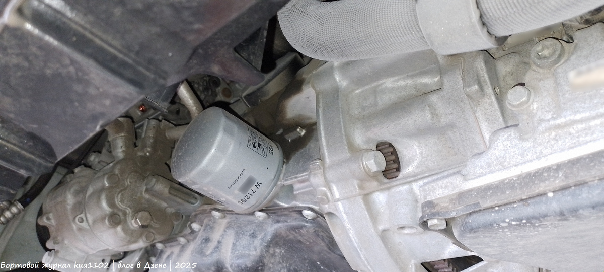 Вот так выглядела эта область в 2022 году и при каждой новой замене масла ситуация, плюс-минус, не менялась. Автор фотографии kua1102