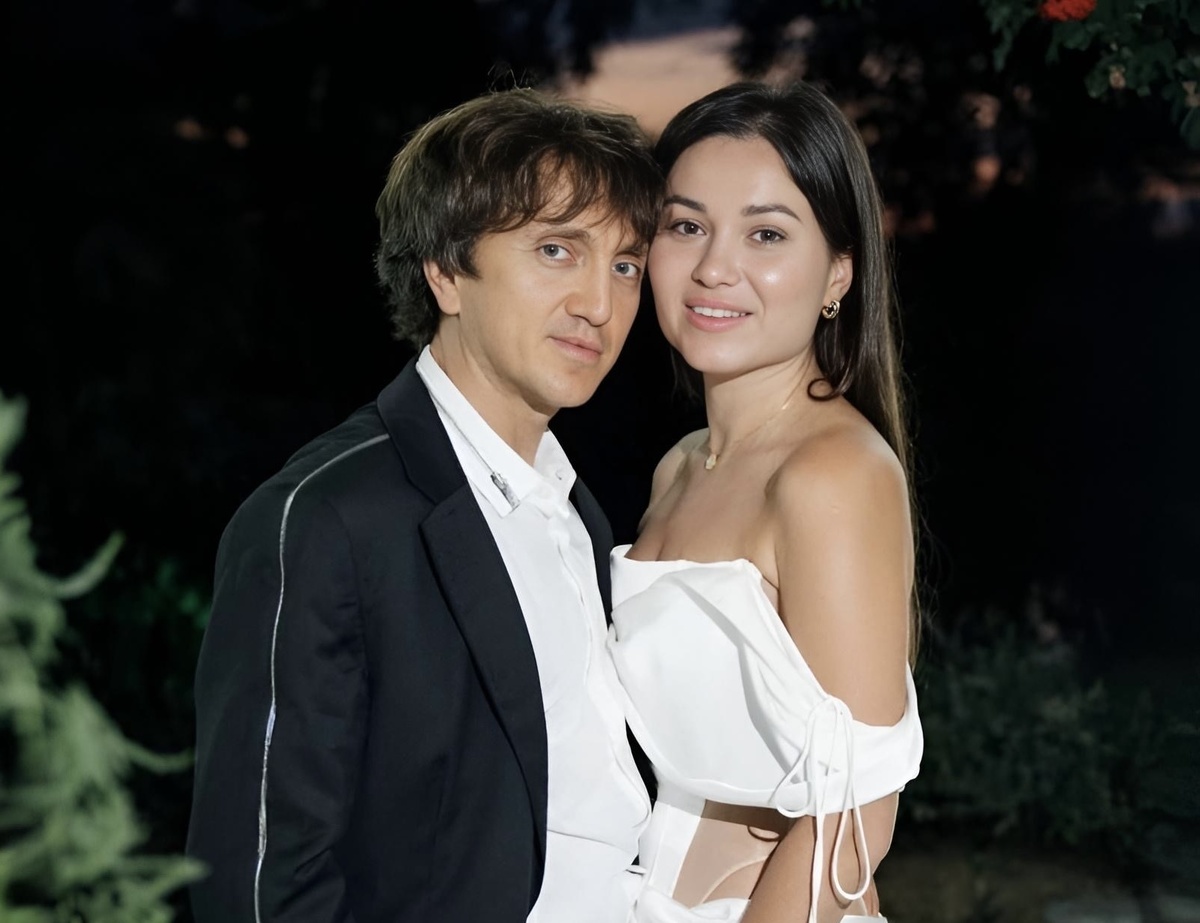 Денис Дорохов с супругой Эльвирой