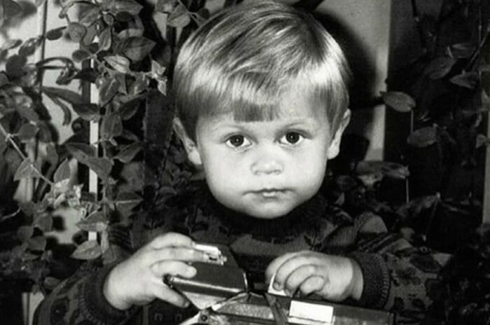 Павел Деревянко в детстве. / Фото: rbc.ru
