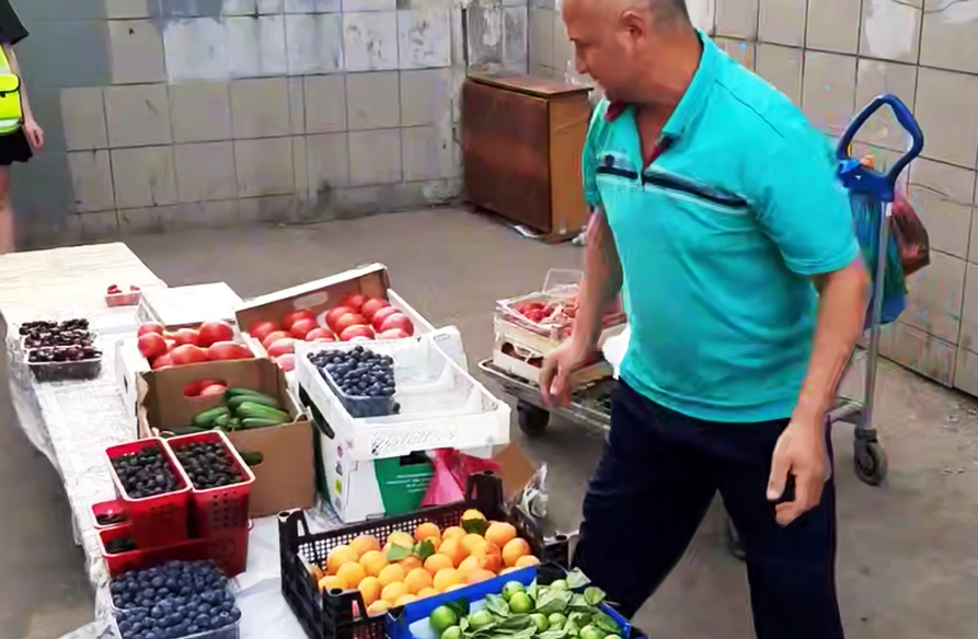 Незаконная торговля в Москве