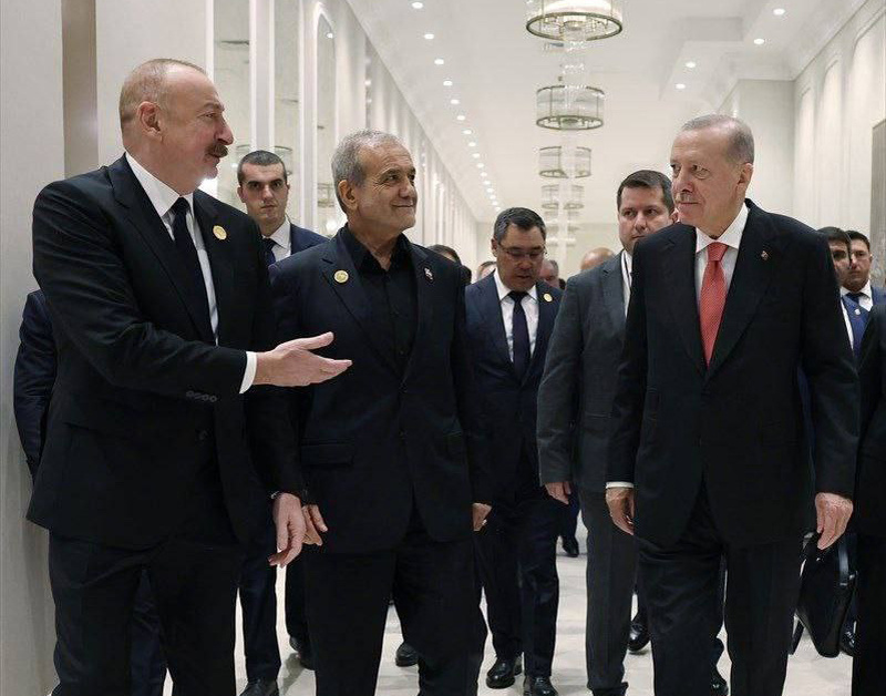   Эрдоган чувствует себя в Азербайджане хозяином. Фото: соцсети