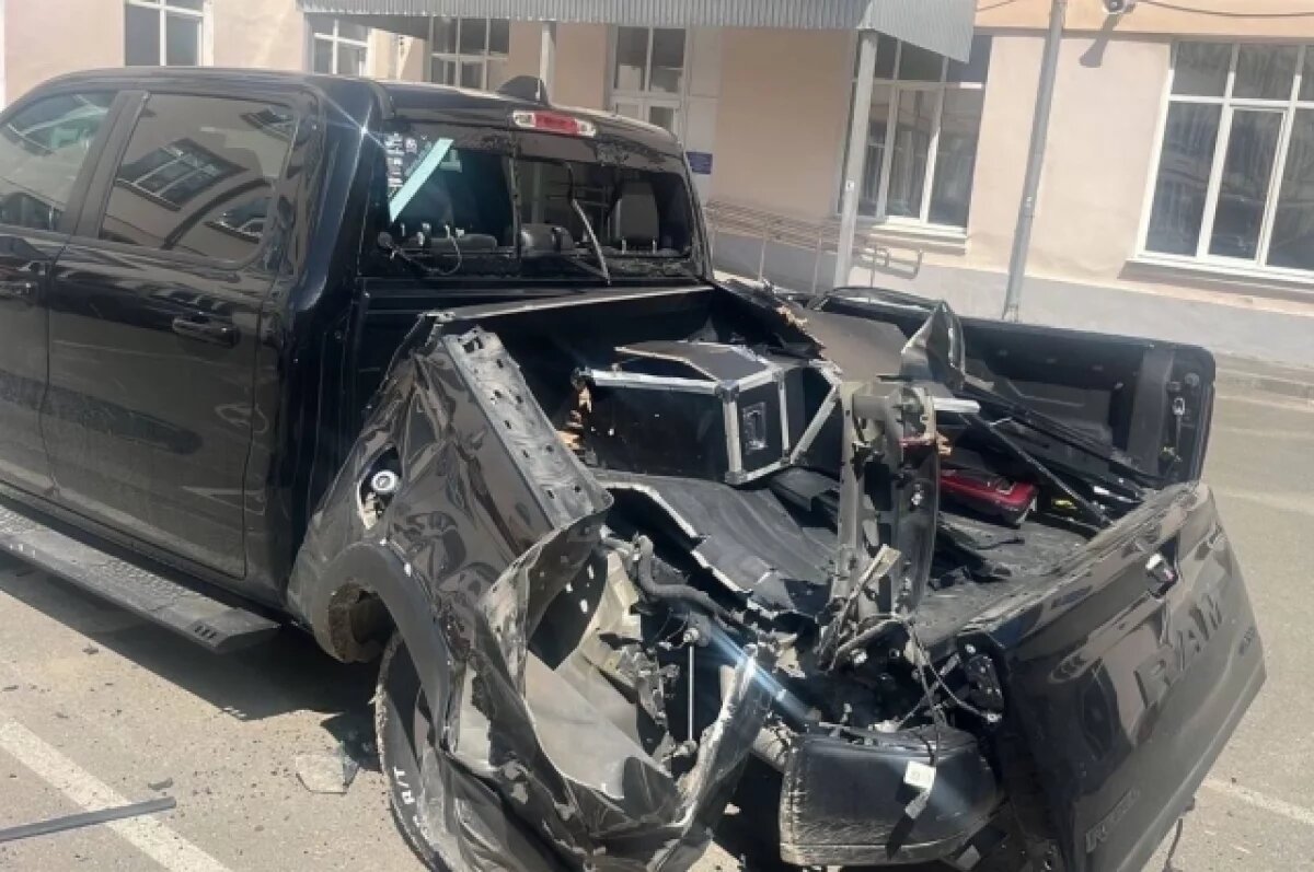    Поврежденный автомобиль.