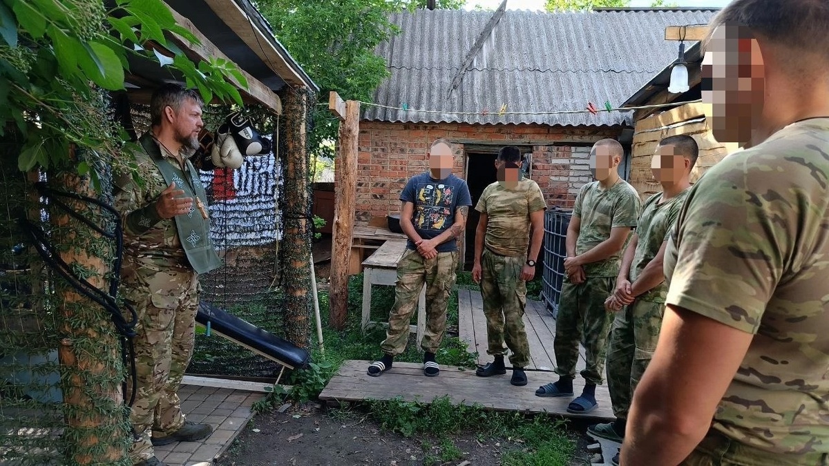    Священники Ханты-Мансийской епархии проводят в зоне СВО молебны о воинах, идущих на подвиг