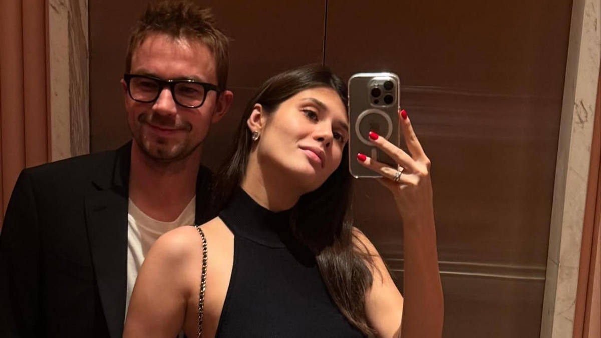    Александр Петров с супругой Викторией. Фото: Инстаграм* @viktoriyaantonova_