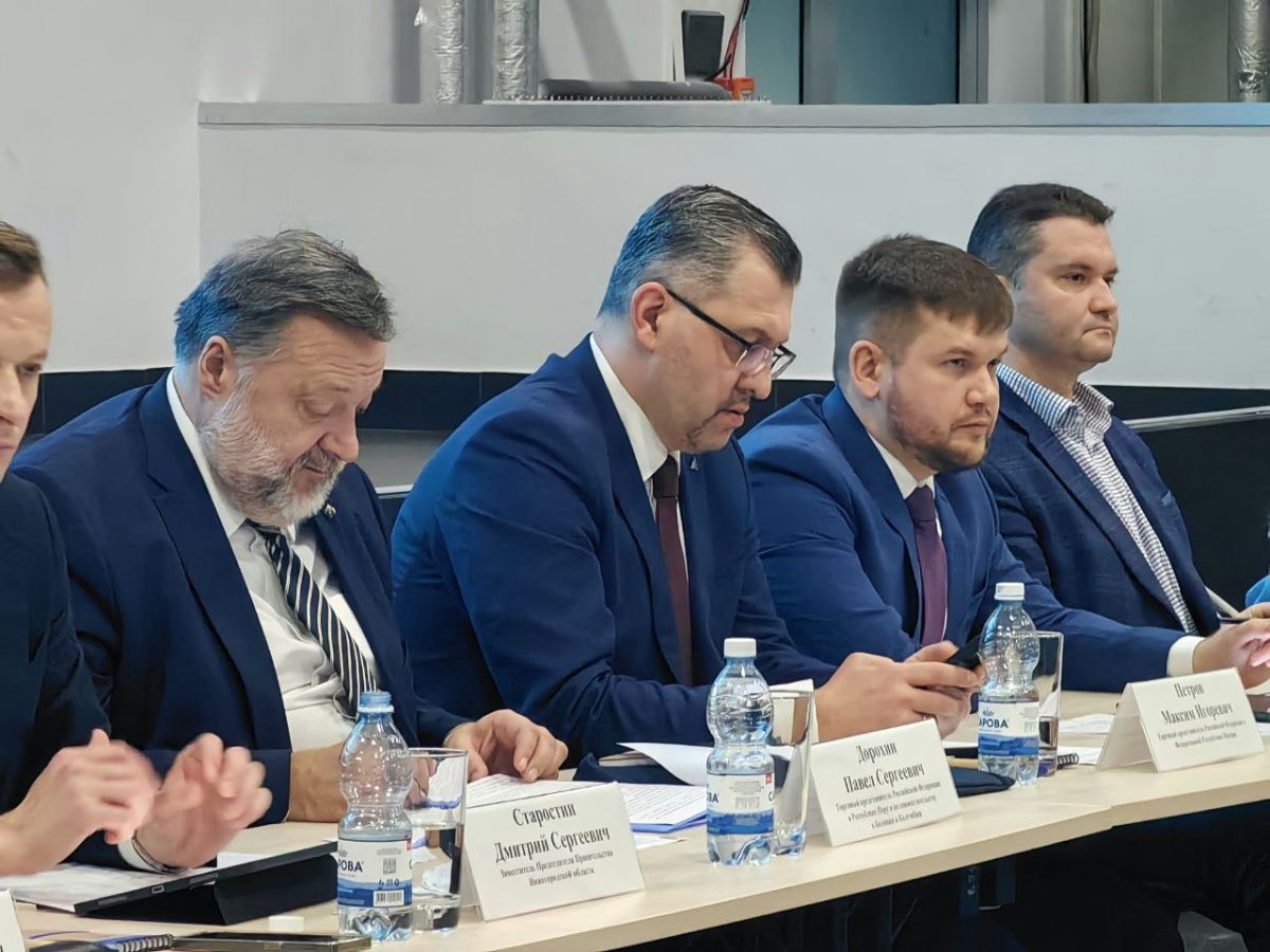    Более 30 нижегородских компаний приняло участие во встрече с торговыми представителями РФ из четырёх стран