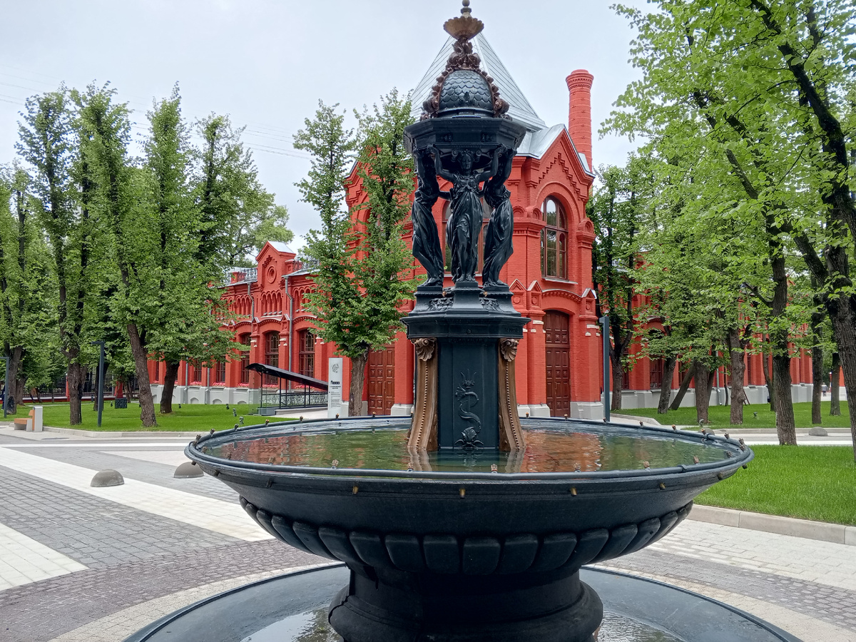 Фото: фонтан Уоллеса в Москве после реставрации MAFSTORE