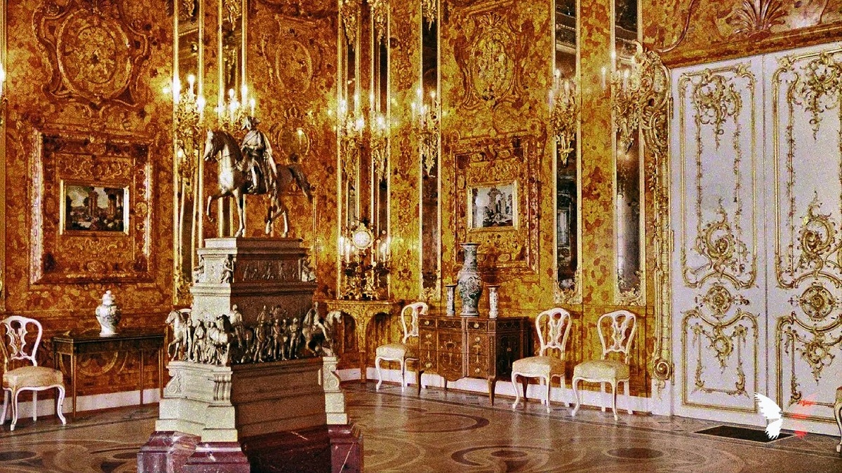Янтарная комната во всём своем великолепии. Екатерининский дворец, довоенное фото.