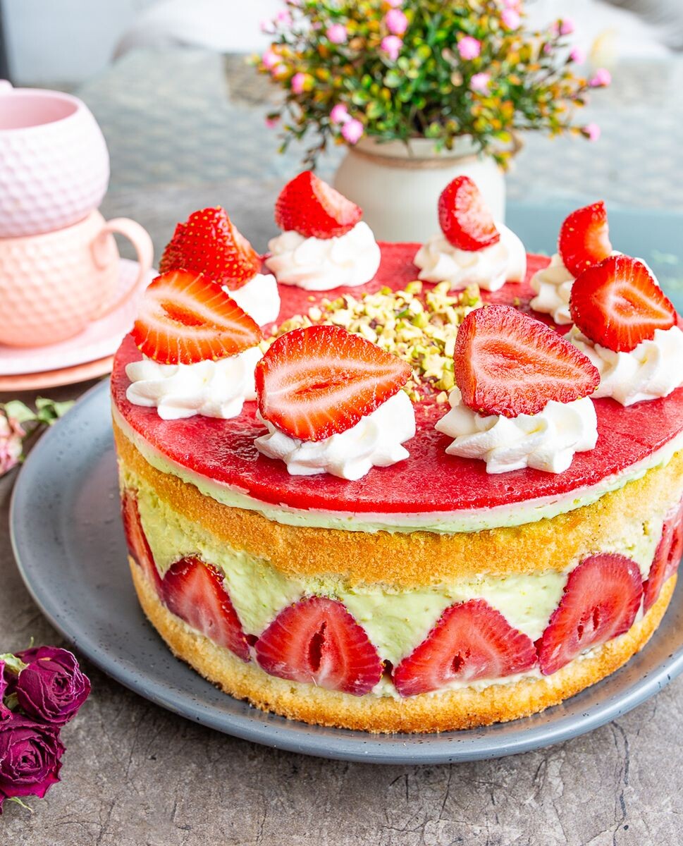     Торт “Фрезье”