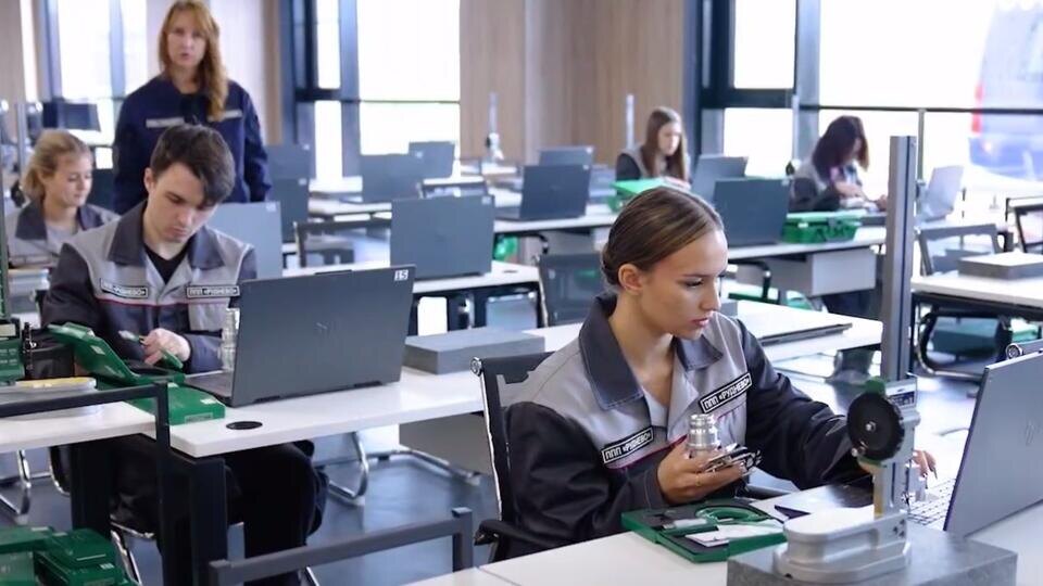     Собянин поздравил выпускников колледжей с окончанием учебы t.me/Мэр Москвы Сергей Собянин