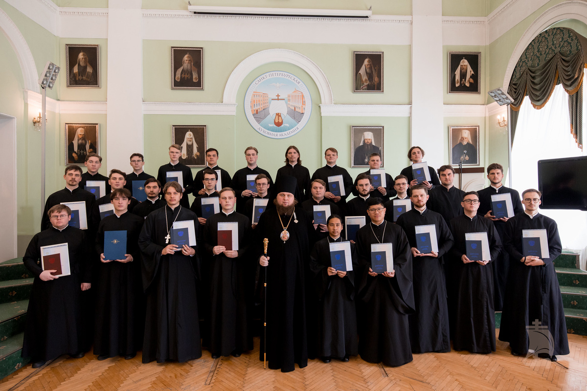 Выпускники бакалавриата 2025 года