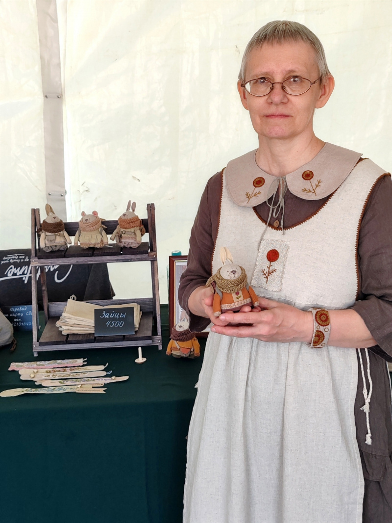    Мастерица из Карелии создает уникальных зайцевМинэкономразвития Карелии
