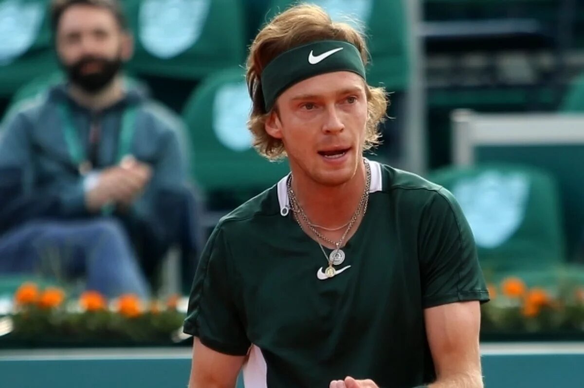    Теннисист Андрей Рублев вышел в четвертый круг Уимблдона