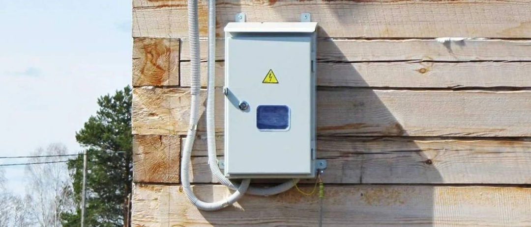 "Что нужно знать о подключении электричества к частному дому?"