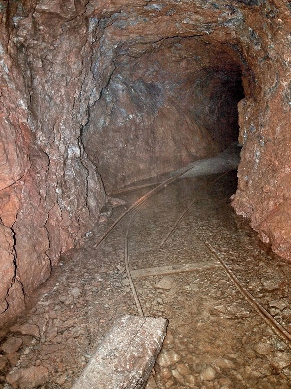 В нутри штольни Ругосельга