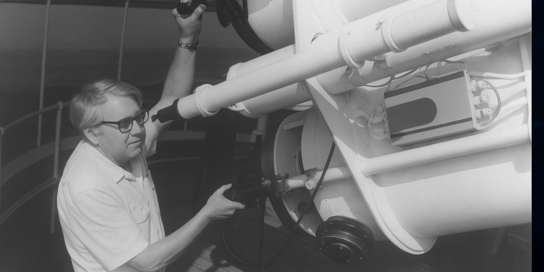 Луна — не то, чем кажется. И мы не знаем, почему.