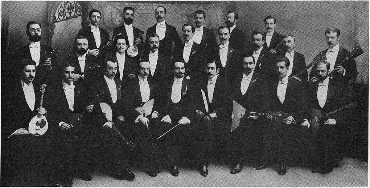 Оркестр русских народных инструментов под управлением Василия Андреева, фотография из открытых источников Яндекса