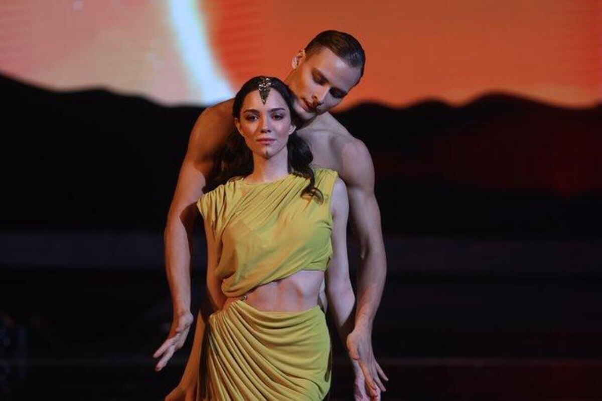    Евгения Медведева и Ильдар Гайнутдинов