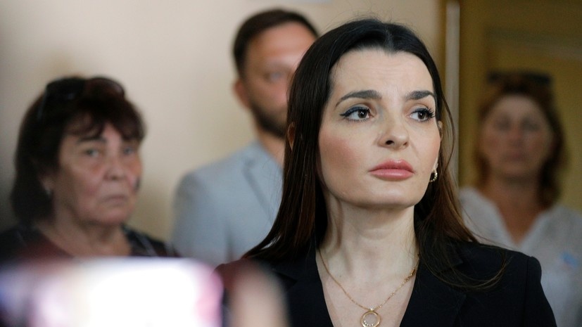     Глава Гагаузии Евгения Гуцул в здании суда в Кишинёве РИА Новости Родион Прока