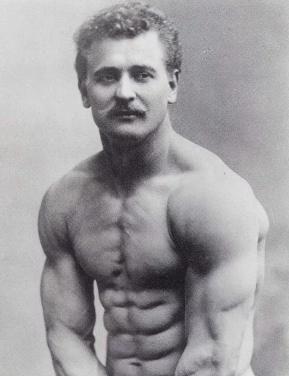 У нас он - русский атлет Евгений Сандов, у американцев - американец Юджин Сэндоу, а изначально он немец Фридрих Вильгельм Мюллер.