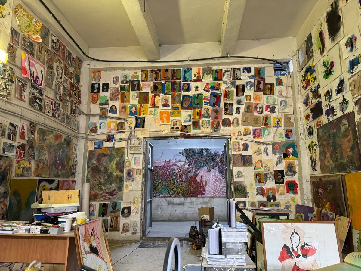 фото Любови Туиновой - О Бедное искусство, мастерская выставка Ивана Горячева