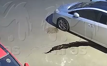     Появились подробности провала грунта на улице Бограда в Красноярске