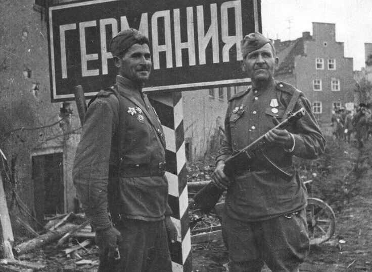 Почему командование требовало от красноармейцев хорошо относиться к немцам?