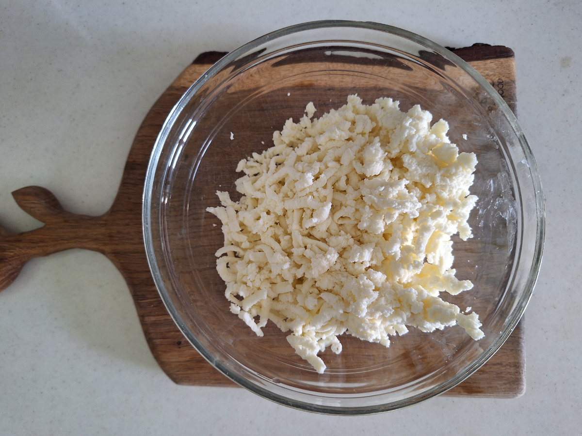 Натереть сыр 