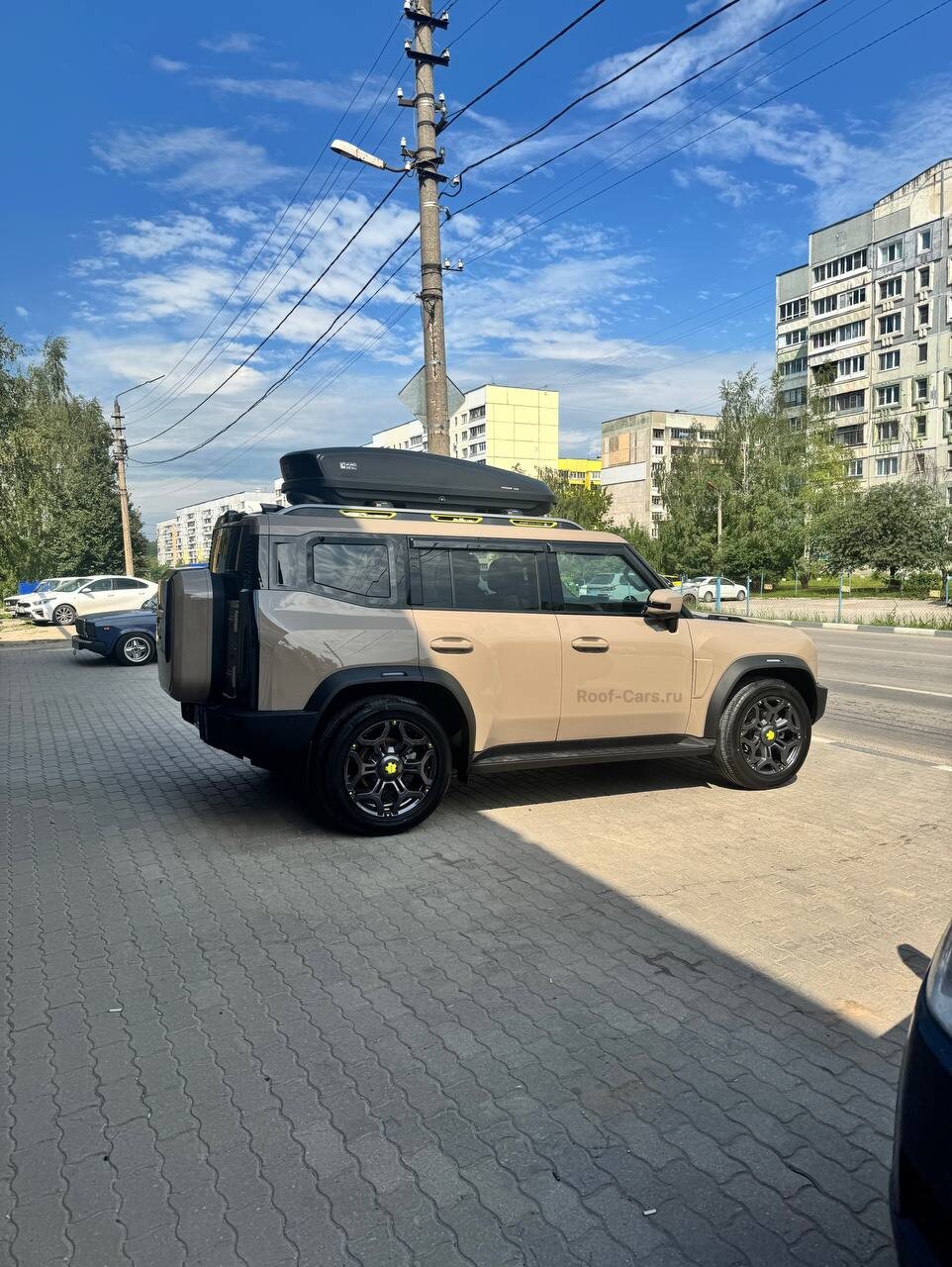 Установка багажника и автобокса 425л на Jetour T2 в Туле