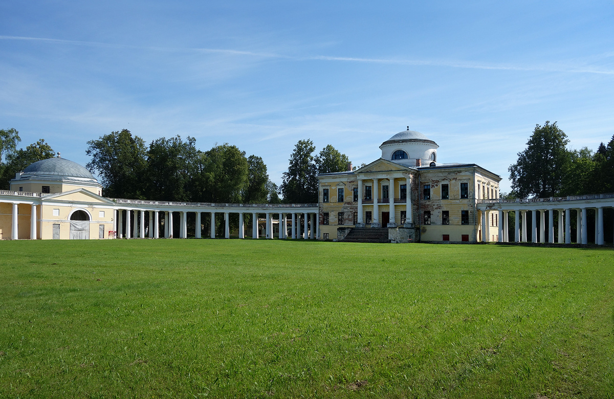 Дворцово-парковый комплекс Знаменское-Раёк или "Усадьба Стрешневых". Тверская область, 2025.