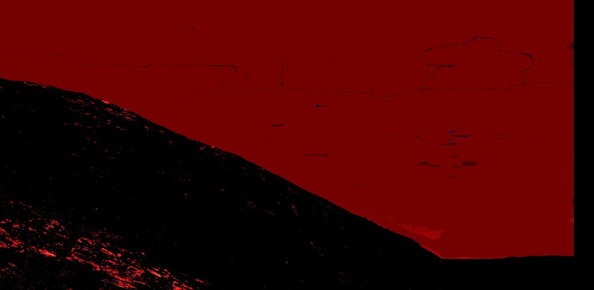 Судя по настойчивой и тщательной мазне на псевдомарсианской мурзилке вначале планировать примулевать задний фон с какими-то дальними планами, но потом про мазню просто забыли.