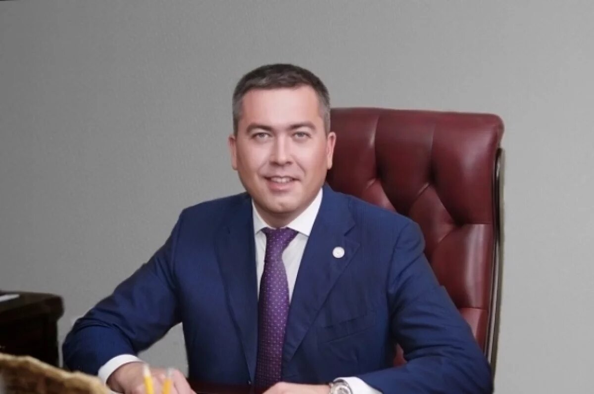    Квартиры, участок и Porsche.