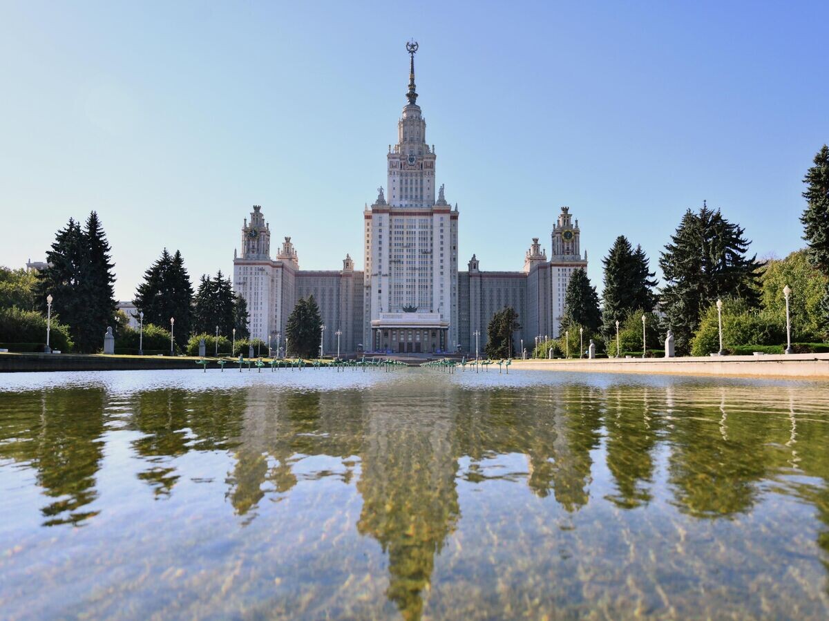    Главное здание МГУ на Воробьевых горах© РИА Новости / Кристина Кормилицына