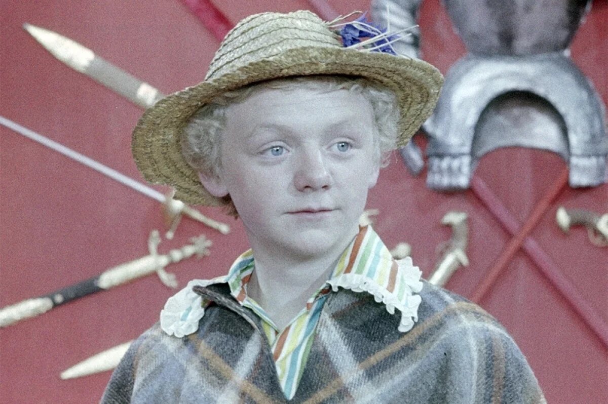    Виктор Перевалов в фильме «Старая, старая сказка», 1968 г.