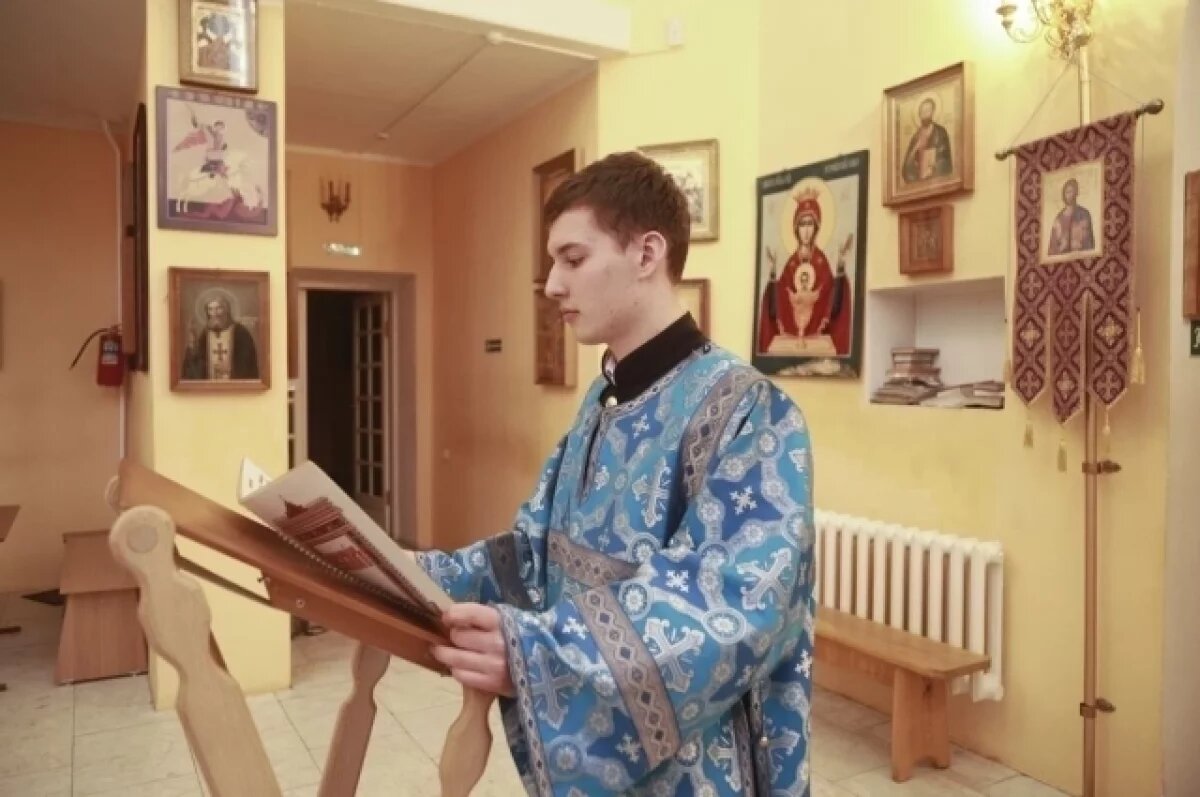    Утро у семинаристов начинается с молитвы.