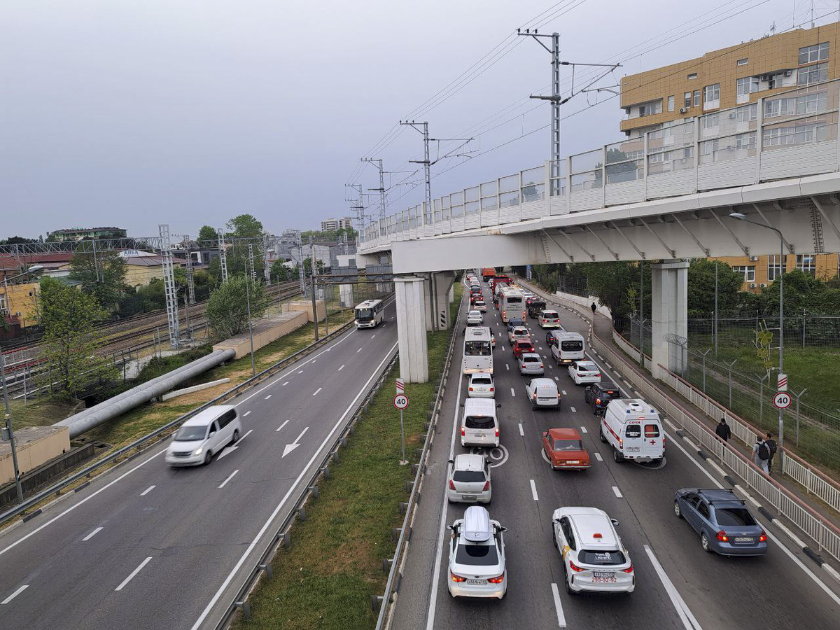 По данным министерства транспорта, на 1 января 2025 года, 52,52 % дорог регионального и межмуниципального значения находятся в нормативном состоянии.  Фото: ФедералПресс / Вера Романескул