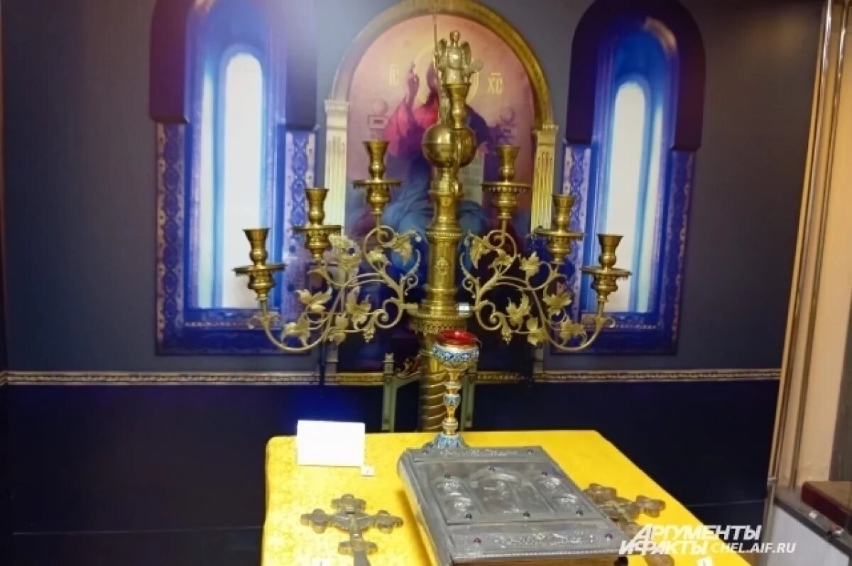    В музее воспроизведен алтарь храма в полном размере.