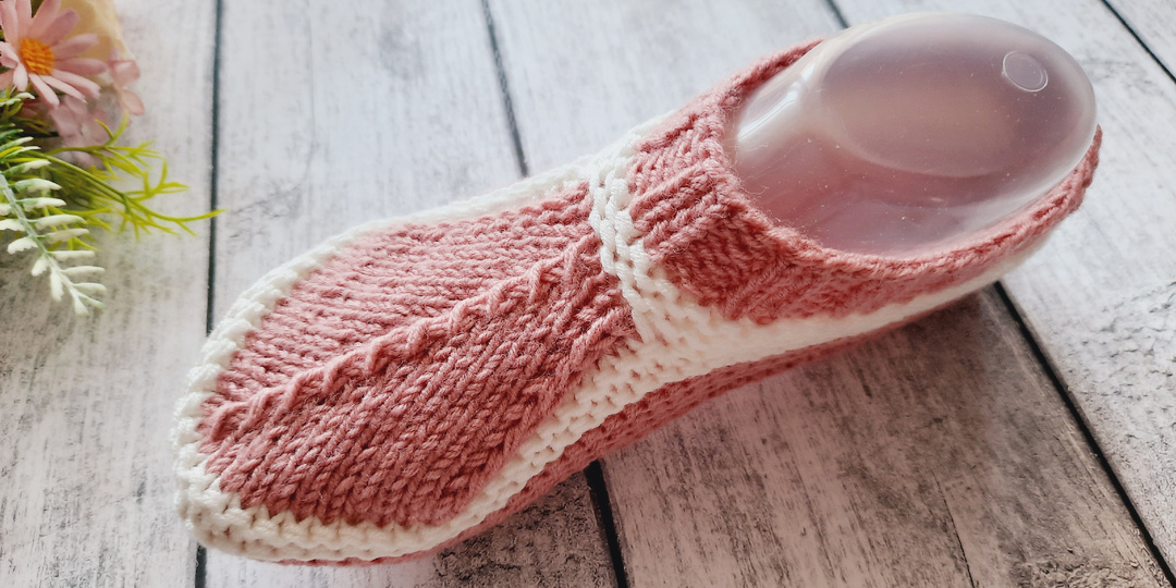 Следочки, носочки, шлепки..