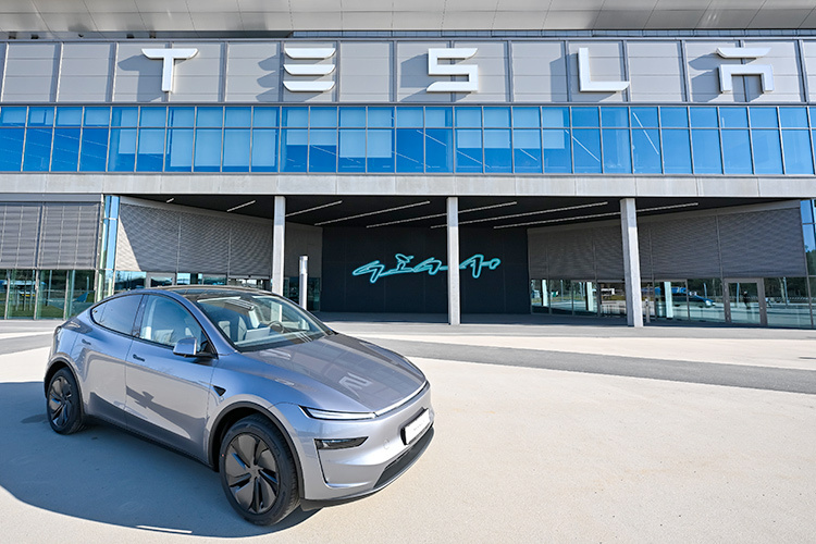    Tesla впервые осуществила полностью автономную доставку Model Y.   
Фото: © Patrick Pleul / dpa / www.globallookpress.com