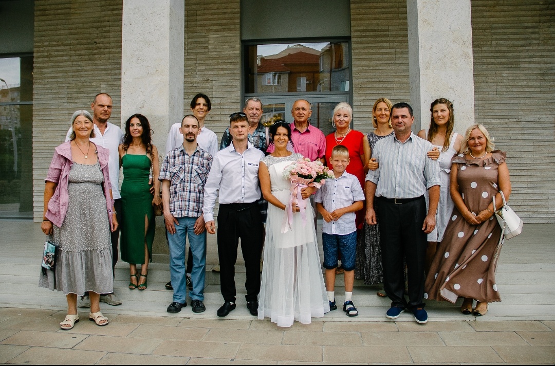 Гости у ЗАГСа г. Анапа