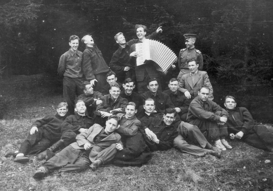 1947 год. Футбольно-хоккейная команда "ВВС". 