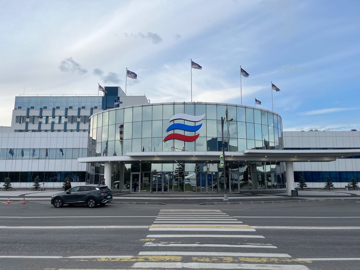 Центральный вход