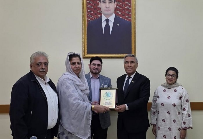 Встреча представителей Посольства Туркменистана в Исламабаде сенатором Ситарой Аяз, 3 июля 2025 года. (Фото: Посольство Туркменистана в Пакистане)