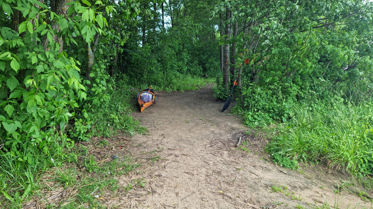 Моя уютная стоянка-шатёр, которая на тот момент оказалась самой лучшей в пути.