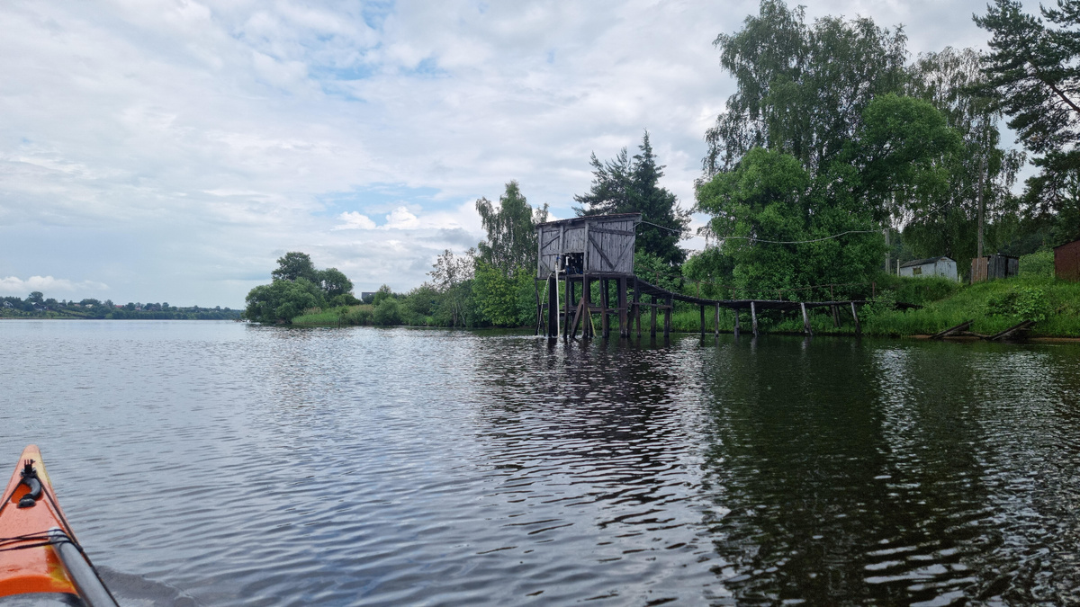 Погода, конечно, не радовала, но я продолжал грести! 🛶