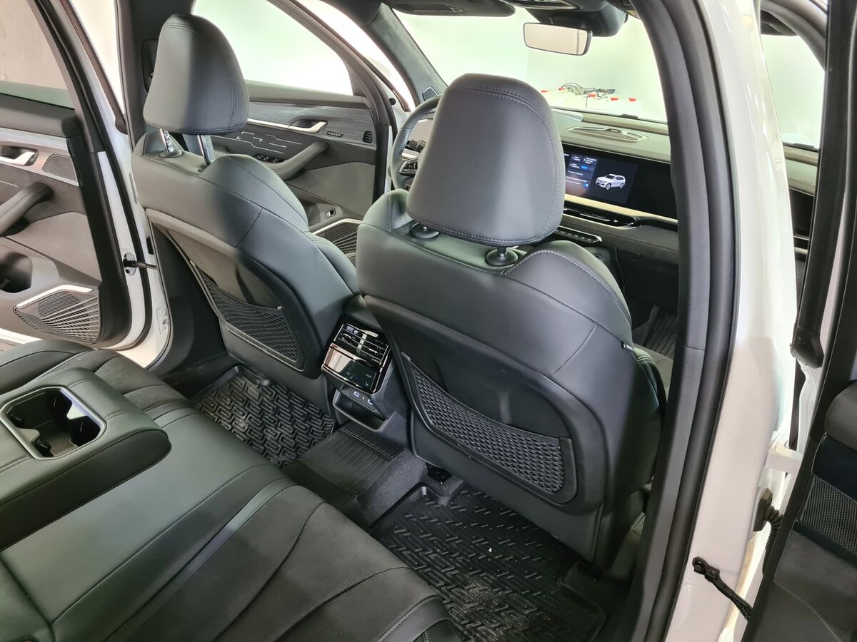 Geely Monjaro (Фото: drom.ru) 