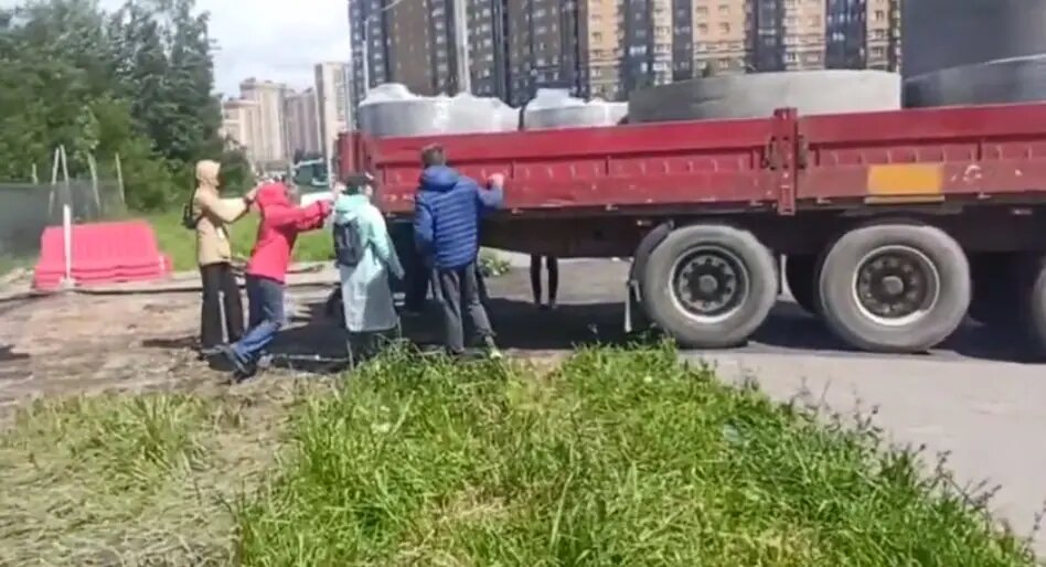    Фото: скриншот из видео в телеграм-канале «Парнас Санкт-Петербург».